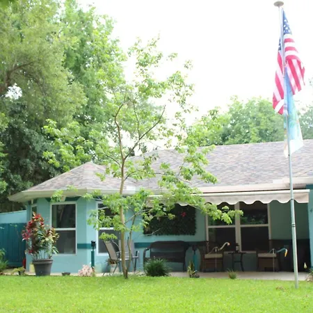 Berry Bungalow